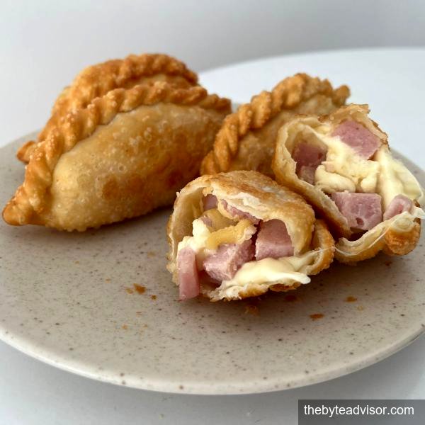 best_empanada_de_jamon_y_queso_near_me_featured.jpg