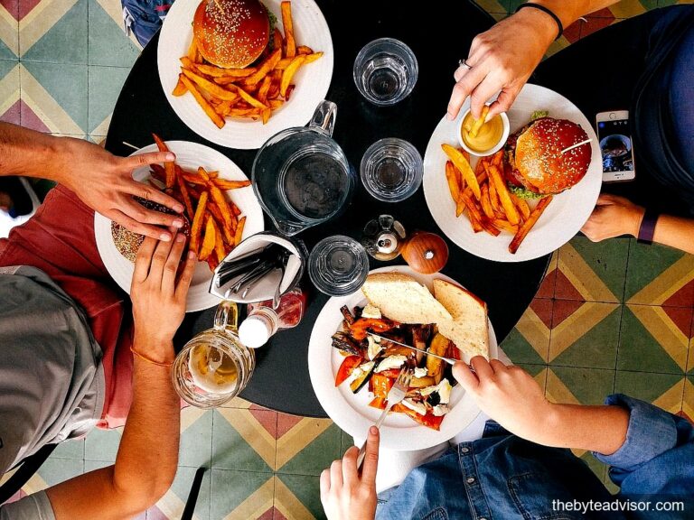 Discovering the Best Place to Eat Near Me: A Complete Dining Guide